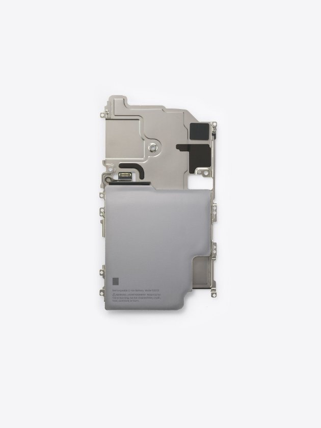 iPhone 18 Pro 均热板与电池背面内部视图