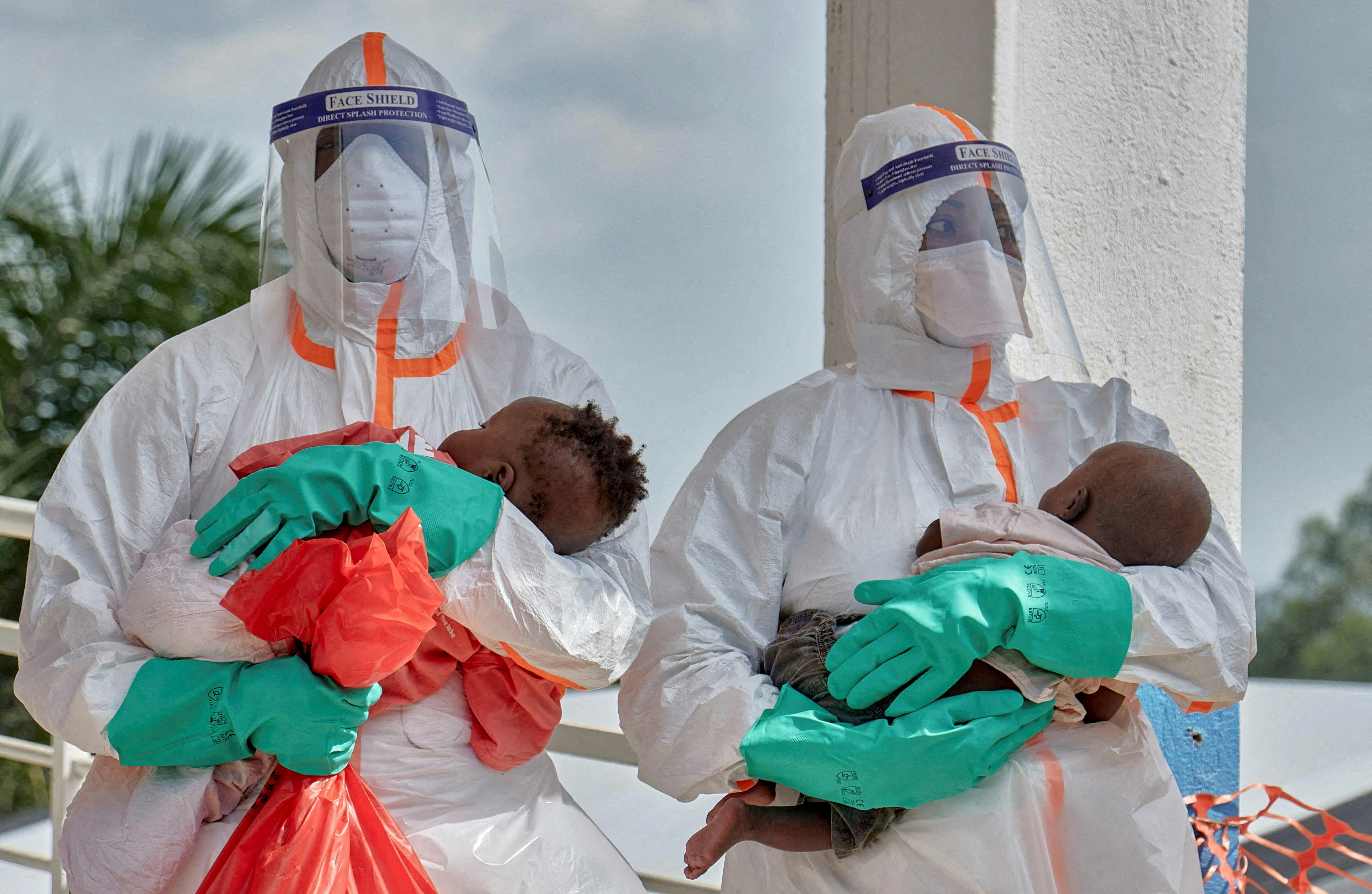 这波起源于刚果的伊波拉疫情极其凶猛,今年已酿成逾4000人死亡,成史上规模第二大的伊波拉疫情。(路透社)