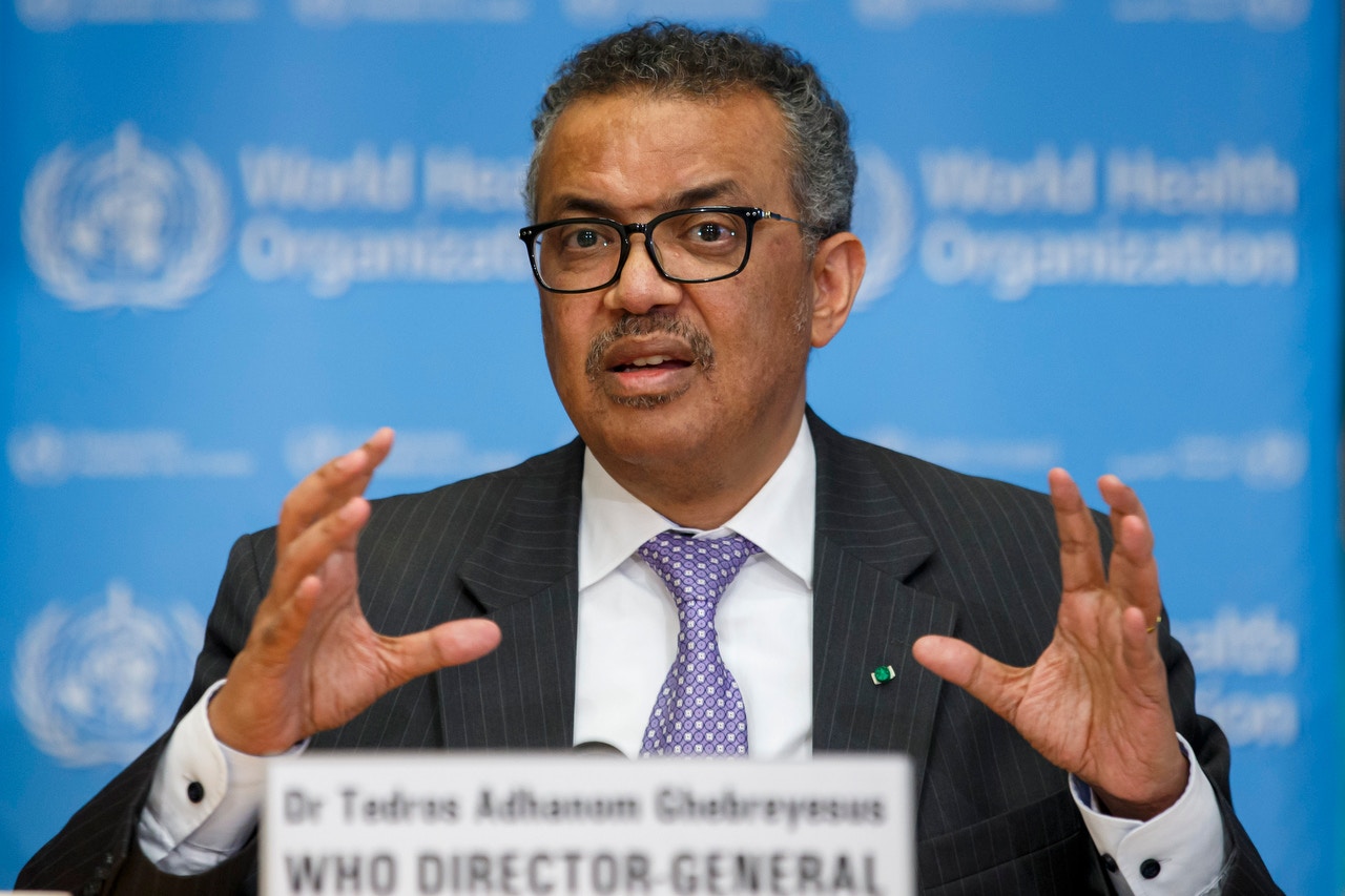 世界卫生组织(WHO)总干事谭德塞(Tedros Adhanom Ghebreyesus)3月11日宣布,2019冠状病毒病(COVID-19,俗称武汉肺炎)疫情进入大流行(pandemic)级别。图片摄于3月9日,日内瓦世卫总部,谭德塞于记者会上交代疫情。(Salvatore Di Nolfi/Keystone via 美联社)