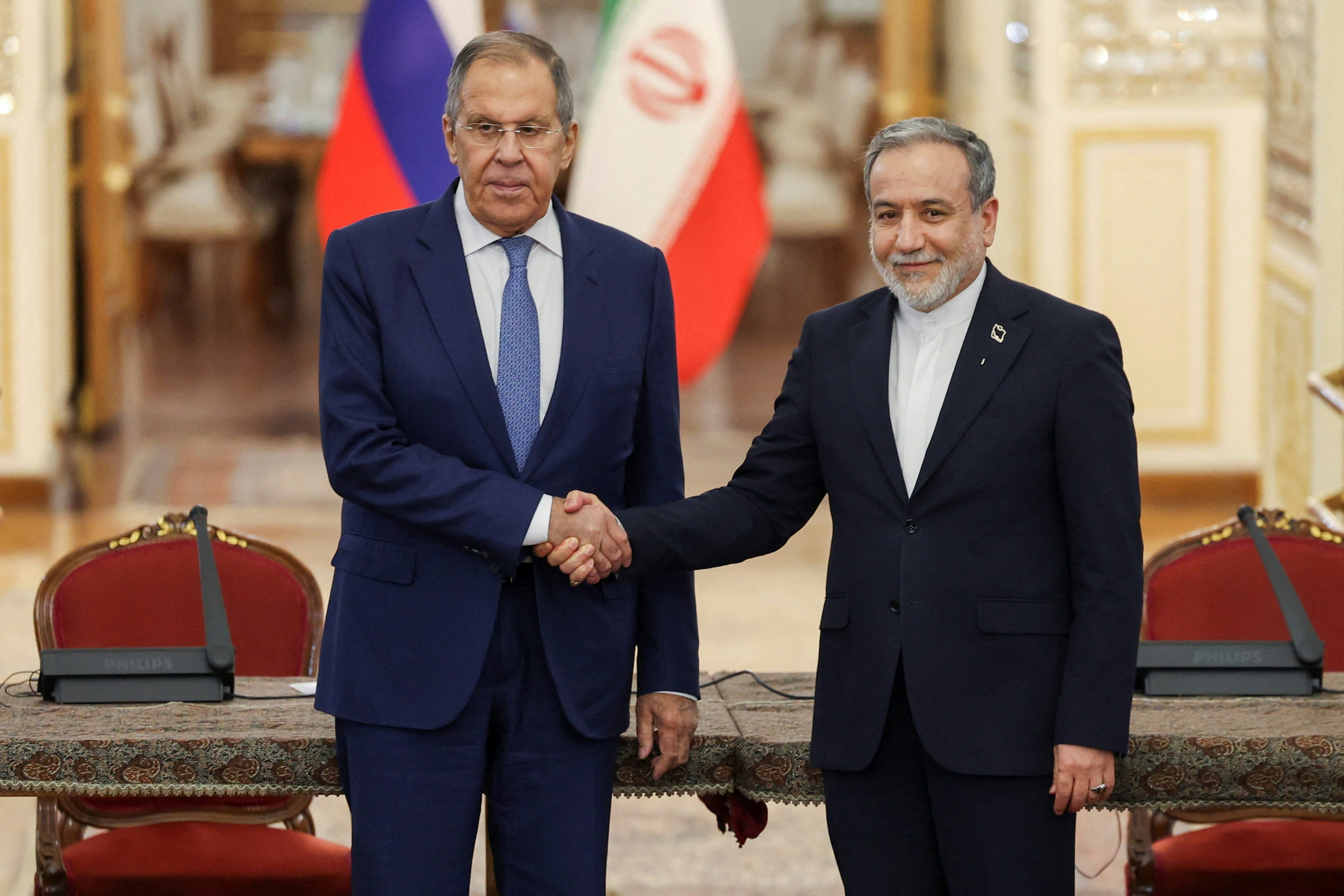 2026年10月19日,俄罗斯外交部长拉夫罗夫(Sergei Lavrov)到访德黑兰,与伊朗外交部长阿拉格齐(Abbas Araghchi)会面。(Majid Asgaripour/WANA (West Asia News Agency) via REUTERS )