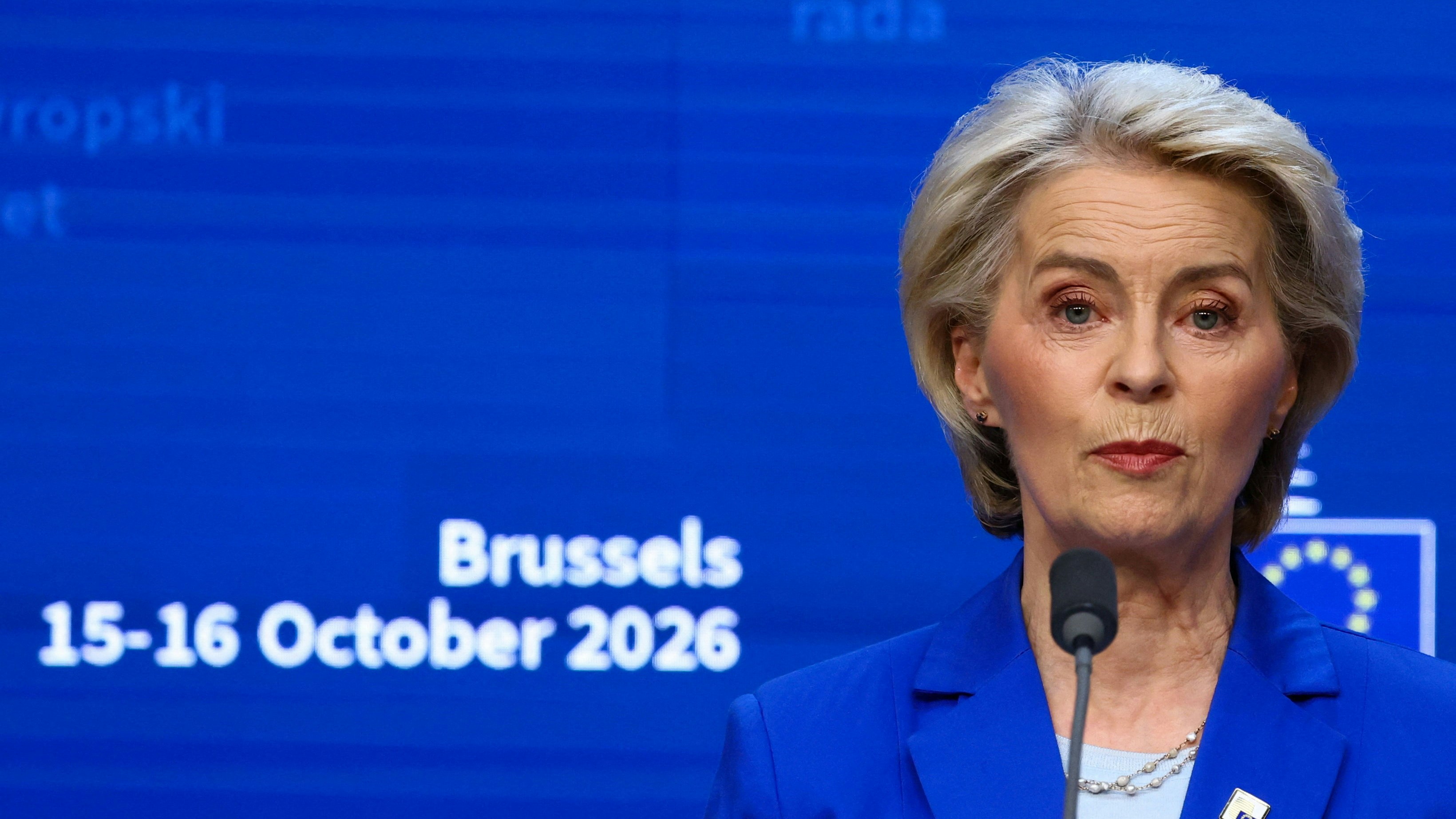 2026年10月16日,比利时布鲁塞尔,欧盟委员会主席冯德莱恩(Ursula von der Leyen)出席欧盟领袖峰会并在记者会上发表讲话。(Reuters)