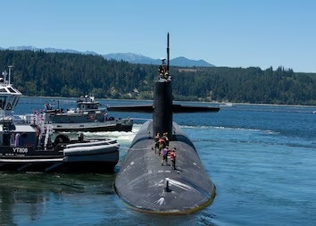 俄亥俄级弹道飞弹潜舰「缅因号」(SSBN 741)于2021年6月25日离开基察普-班戈海军基地,执行战略威慑巡逻任务。 (美国海军官网)