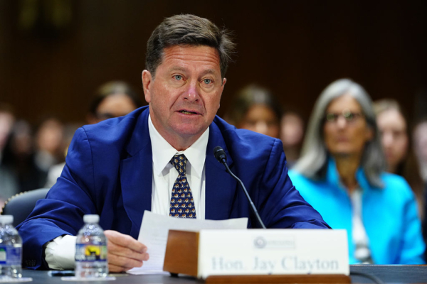2026年7月15日,傑伊‧克萊頓(Jay Clayton)在國會出席參議院情報委員會的確認聽證會。(Aaron Schwartz/Getty Images)