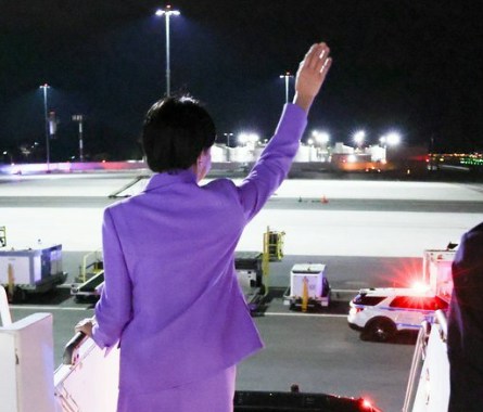 日本首相高市早苗2026年9月21日抵达纽约,以出席联合国大会(影片截图)