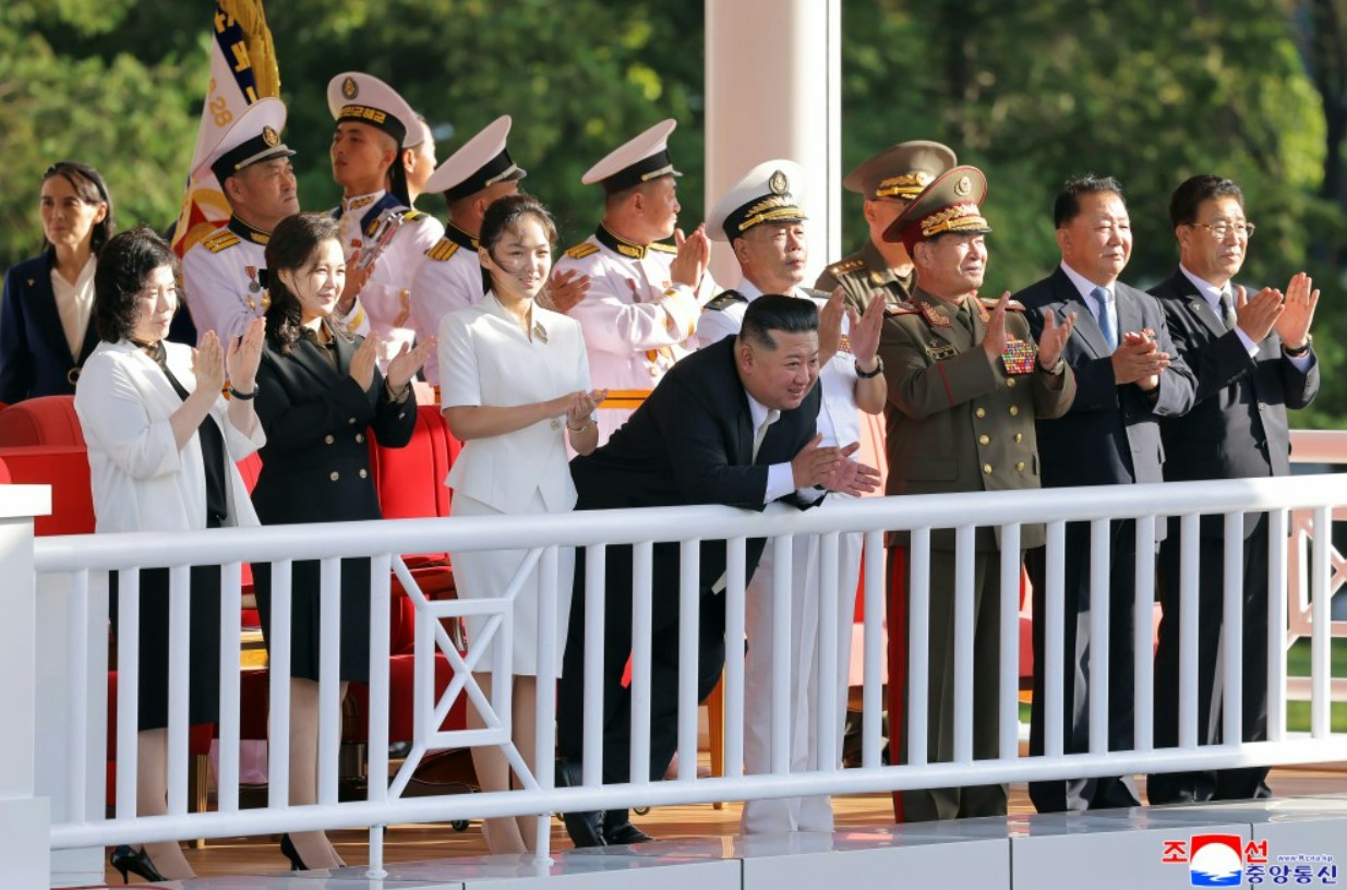2026年9月6日,朝鲜元山港为驱逐舰「姜健号」(Kang Kon)举行服役仪式,朝鲜领袖金正恩出席。(朝中社)