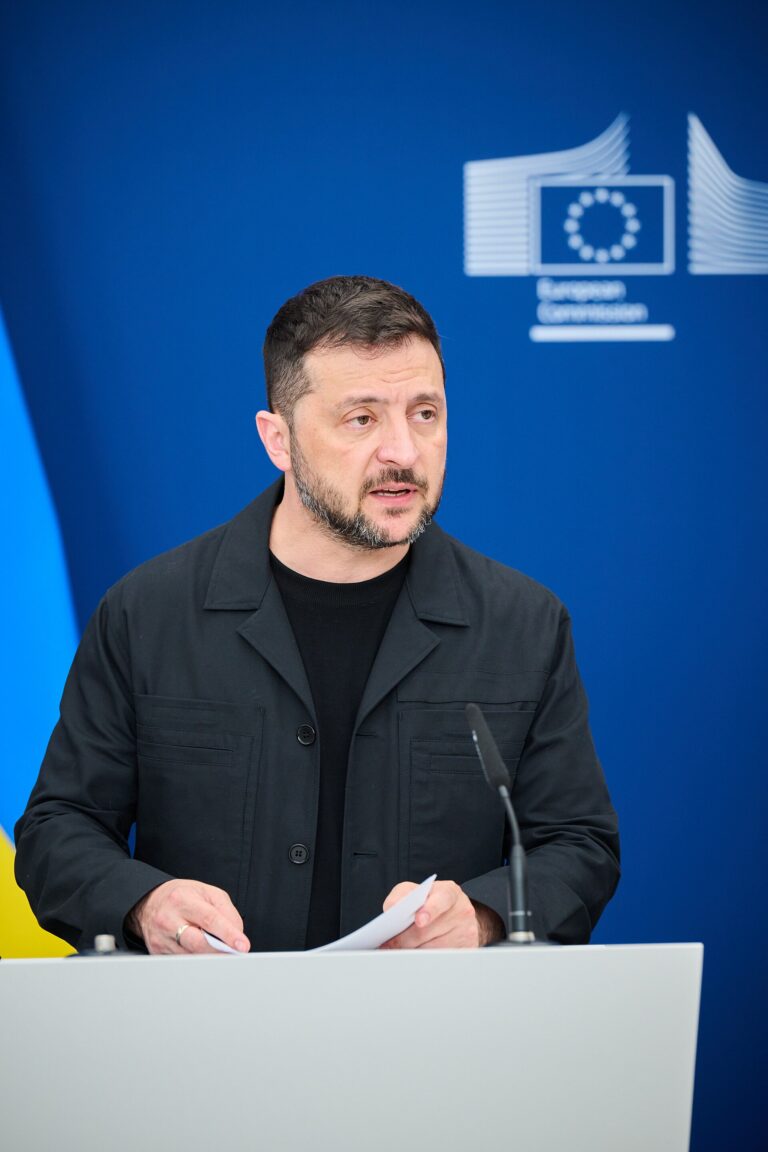 On 17 August 2025, Ursula von der Leyen, President of the European Commission, received Volodymyr Zelenskyy, President of Ukraine. Together, they gave a press point.