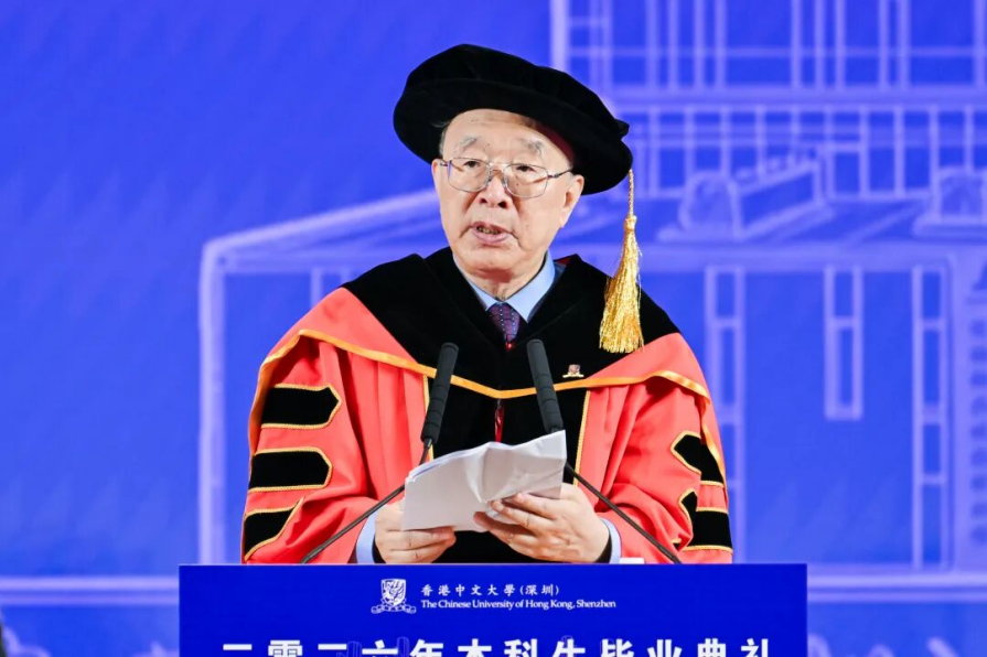 5月19日,黄奇帆在香港中文大学(深圳)2026届本科生毕业典礼上致辞。图源:深视新闻