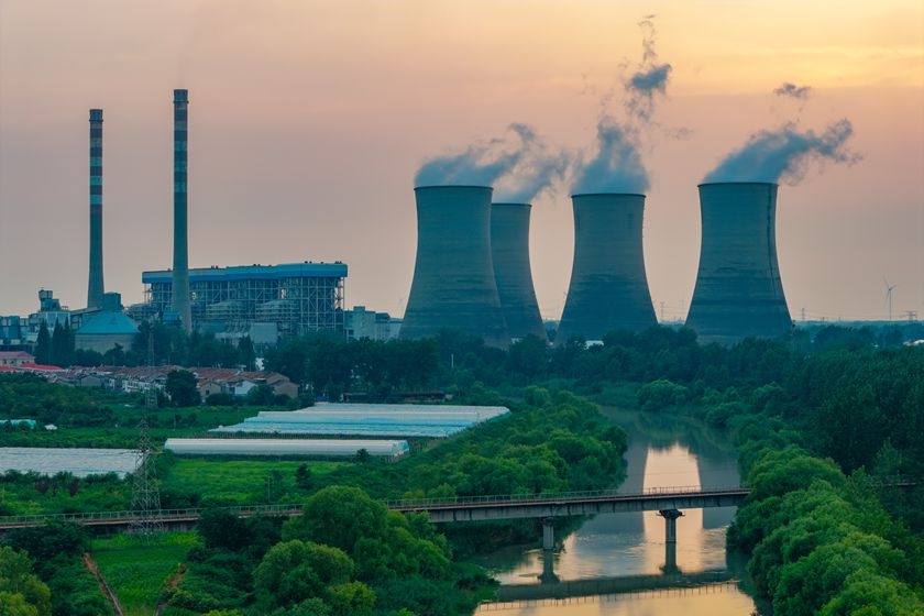 2026年8月3日,江苏淮安,华能火力发电厂的外景。2021年7月,中国全国碳排放权交易市场正式启动上线交易,起步阶段仅覆盖发电行业。图:IC PHOTO