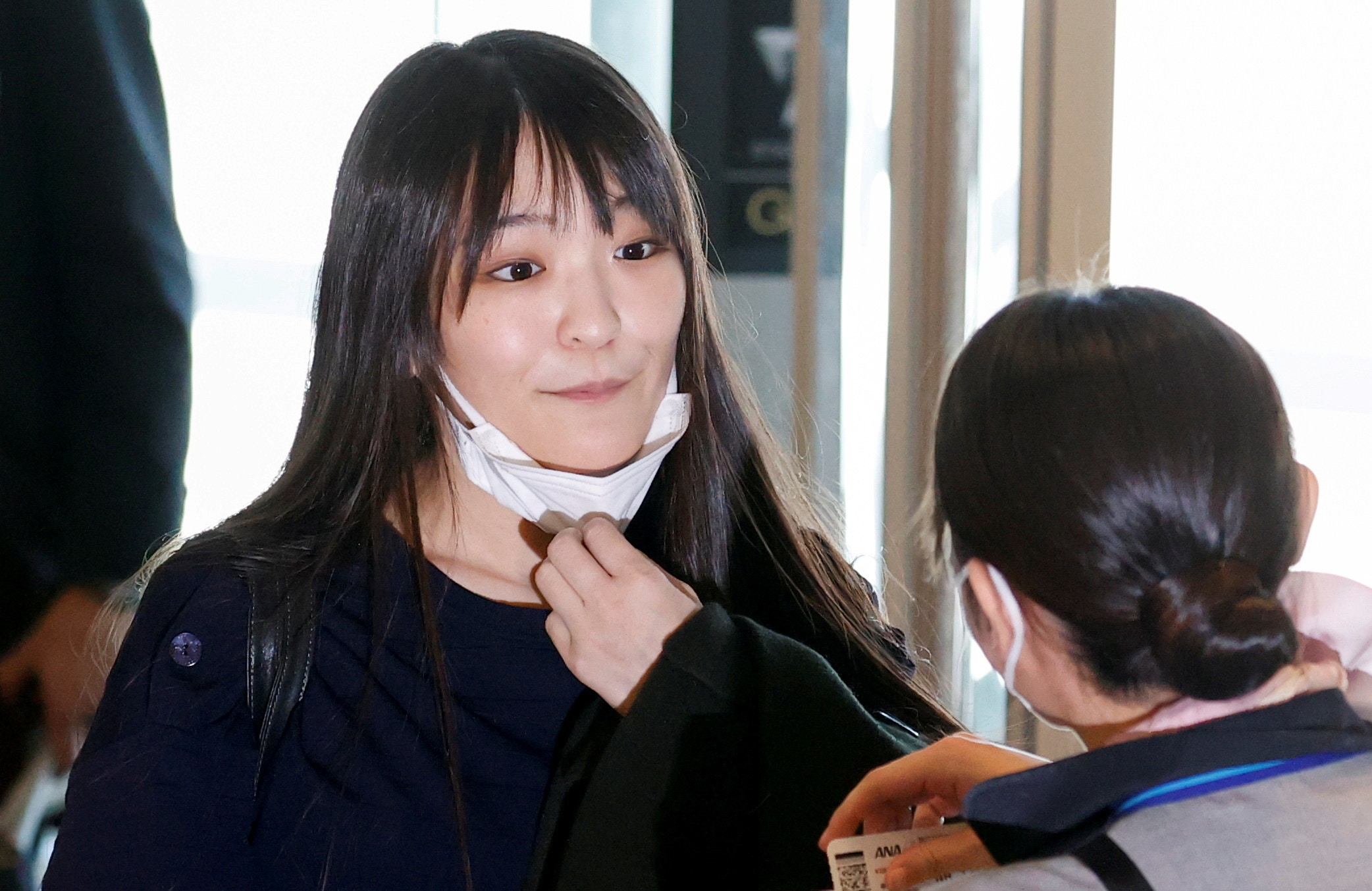 真子公主与小室圭飞13小时抵纽约(路透社)