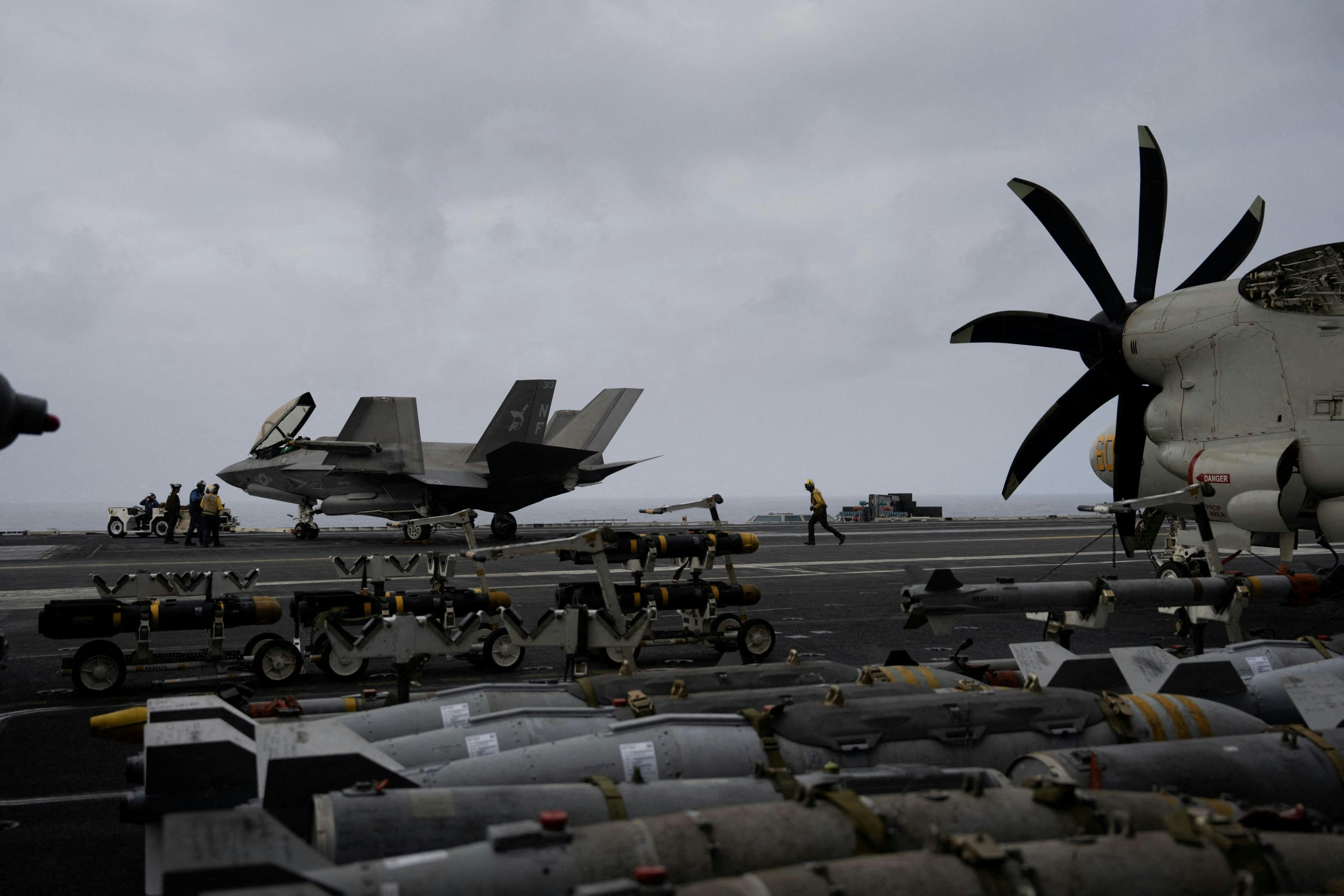 2026年9月11日,美军航母「华盛顿号」(USS George Washington)正在阿拉伯海执行任务,除对伊朗实施海上封锁,也为途经霍尔木兹海峡(Strait of Hormuz)的商船提供掩护。(Reuters)