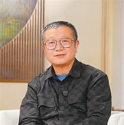 刘慈欣近照。人民日报客户端“在场”栏目供图
