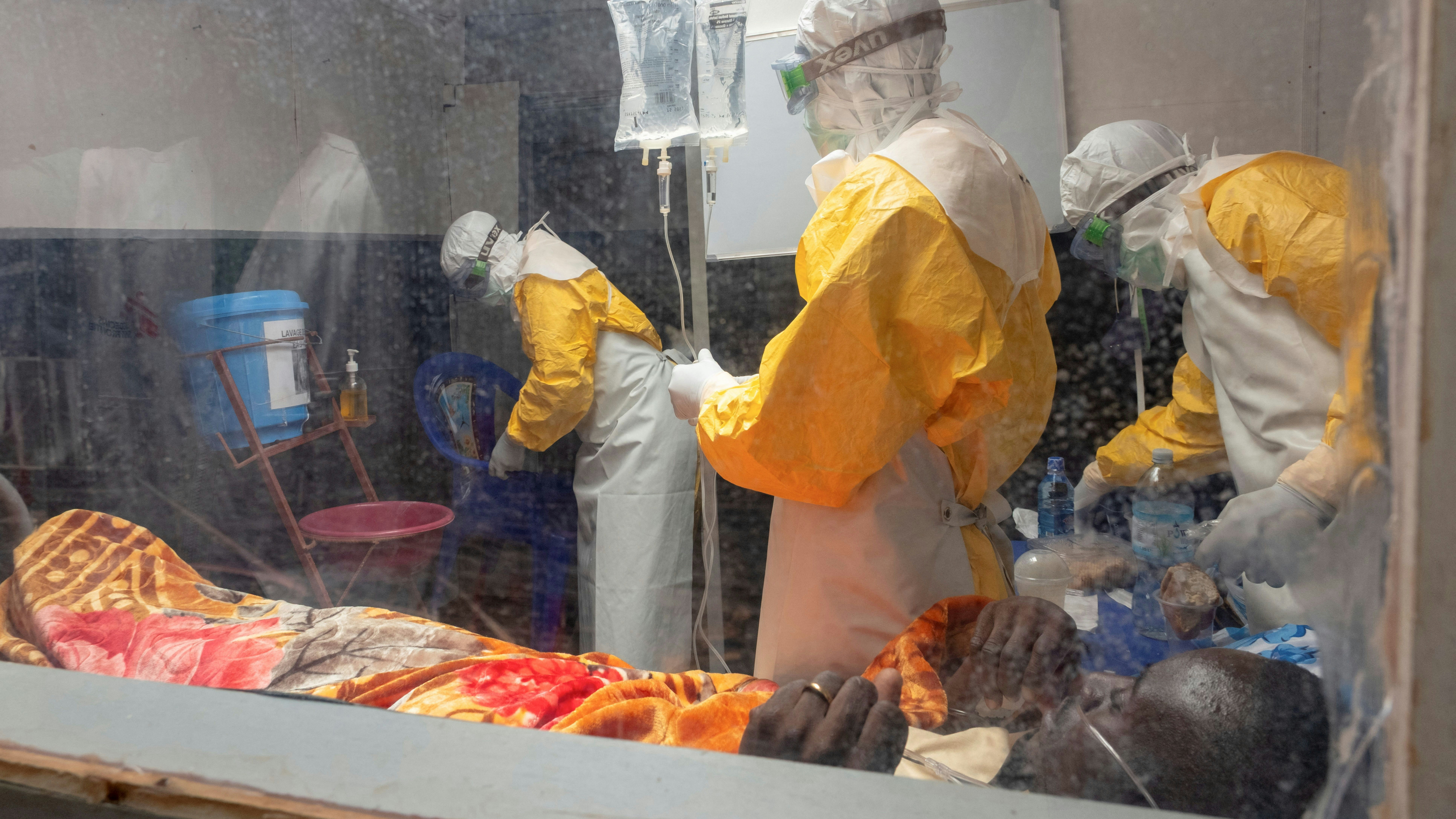 这波起源于刚果的伊波拉疫情极其凶猛,今年已酿成逾4000人死亡,成史上规模第二大的伊波拉疫情。(路透社)