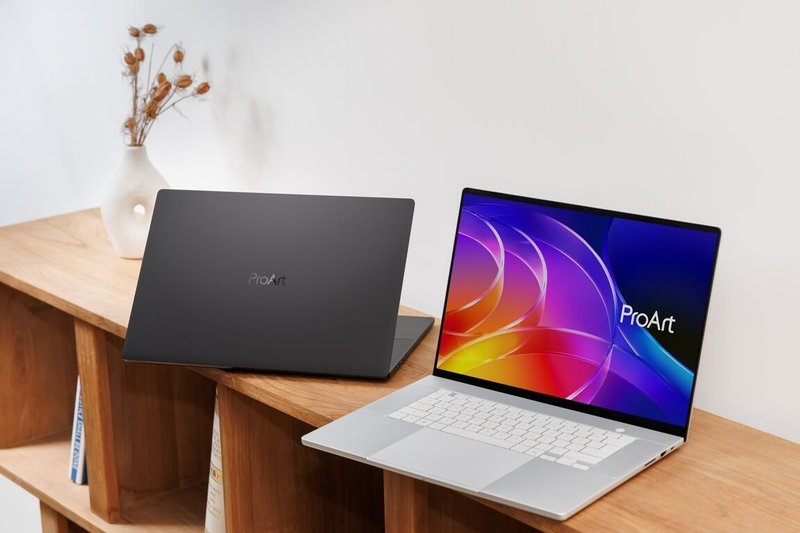 电脑品牌厂华硕8日发表旗下首款搭载NVIDIA RTX Spark的笔电ASUS ProArt P14与ProArt P16，最高配备128GB统一记忆体与1 PFLOP FP4 AI算力，可直接于本机执行模型推论、程式开发及3D影像渲染。（华硕提供）中央社记者吴家豪传真　115年10月8日