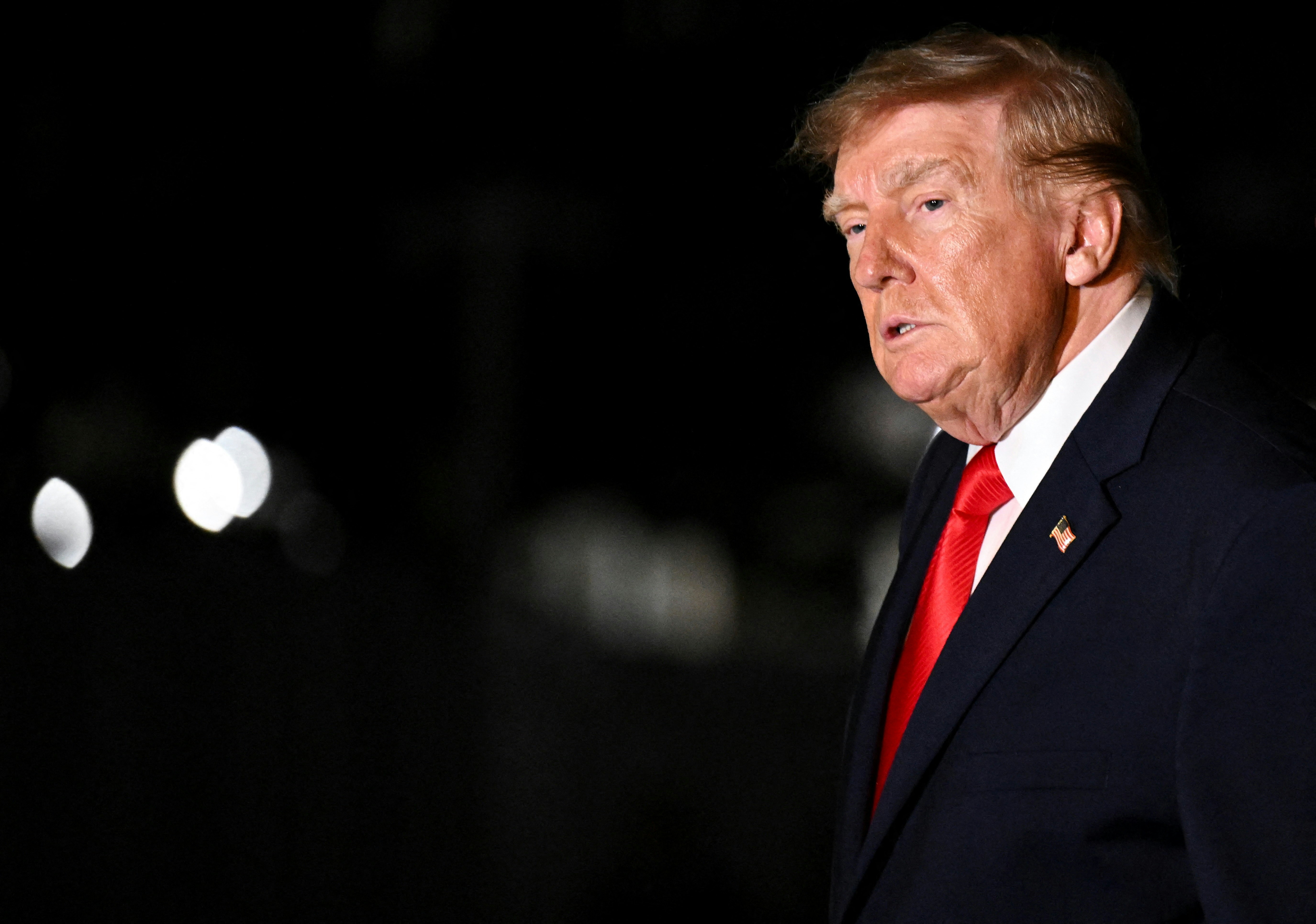 美国总统特朗普（Donald Trump）发文指，若中国和俄罗斯考虑帮助伊朗，可能会面临「巨大损失」。（Reuters）