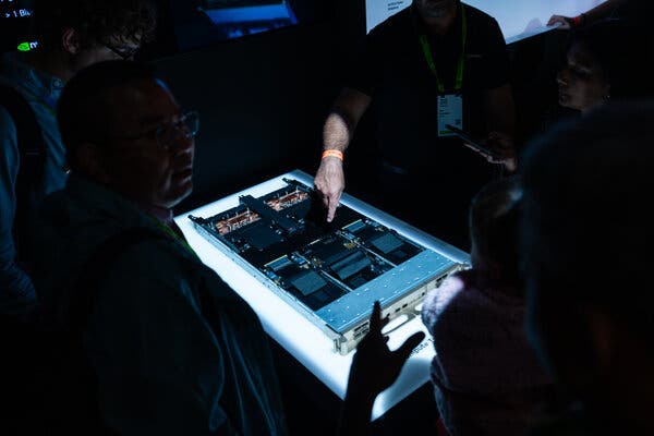 英伟达详解新款人工智能芯片及与奔驰合作的自动驾驶汽车项目